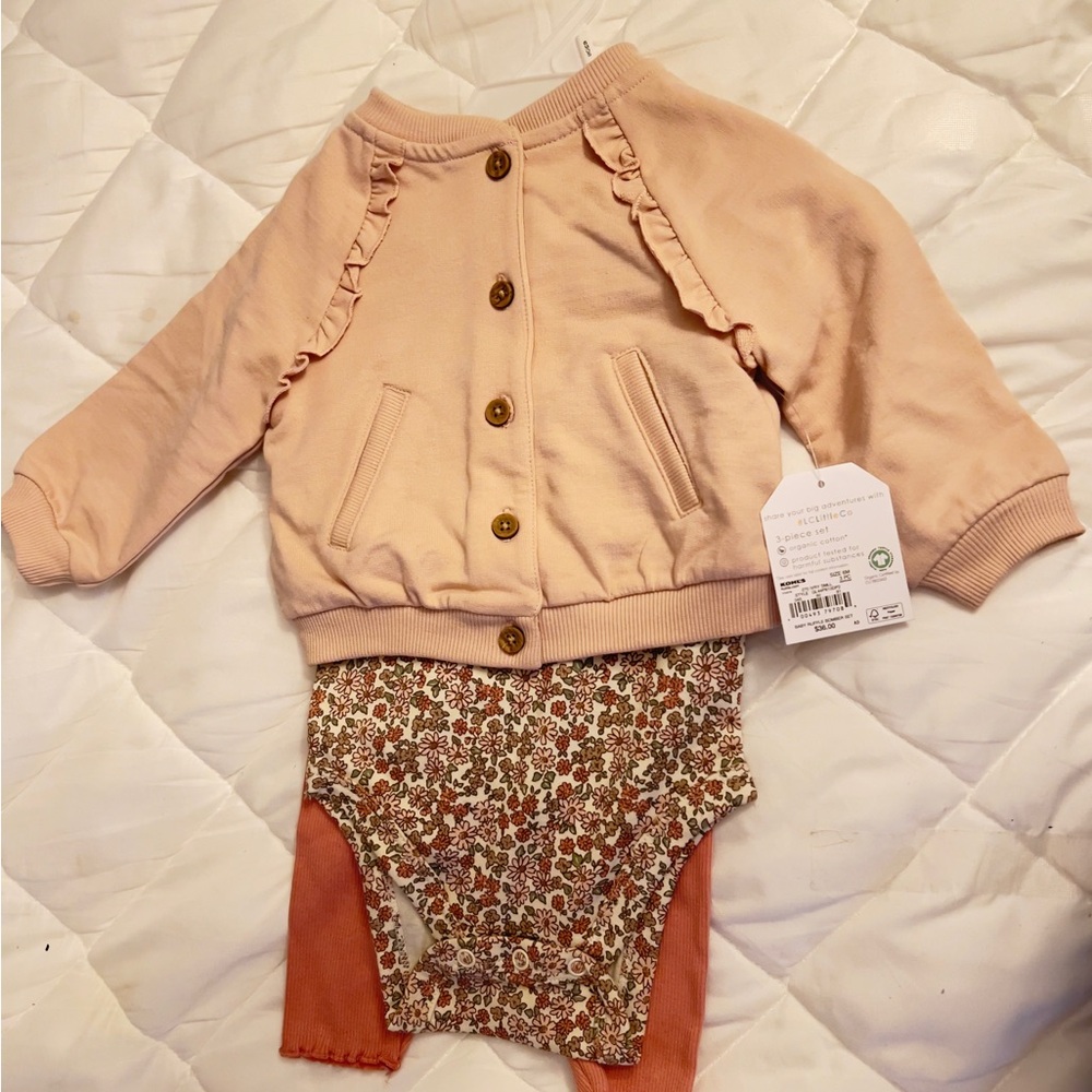 Baby girl Floral and Pink Kids 3 piece Jacket, onesie, & pants Set size 6mth